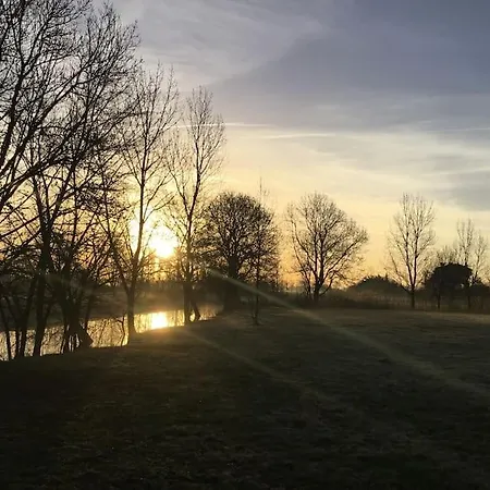 Vakantiehuis Les Bourrines Du Marais, Le Bourrineau Sallertaine