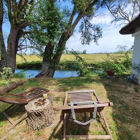 Vakantiehuis Les Bourrines Du Marais, Le Bourrineau